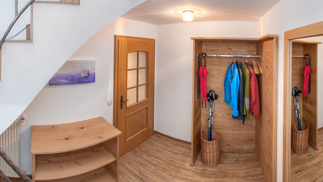 Eingang/Garderobe Eingang/Garderobe